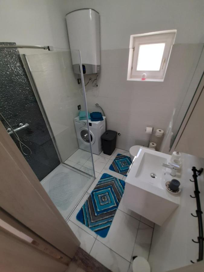 Ferienhaus Karlo Pridraga Ngoại thất bức ảnh