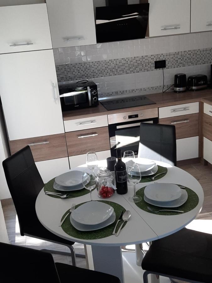 Ferienhaus Karlo Pridraga Ngoại thất bức ảnh