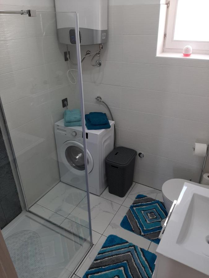 Ferienhaus Karlo Pridraga Ngoại thất bức ảnh
