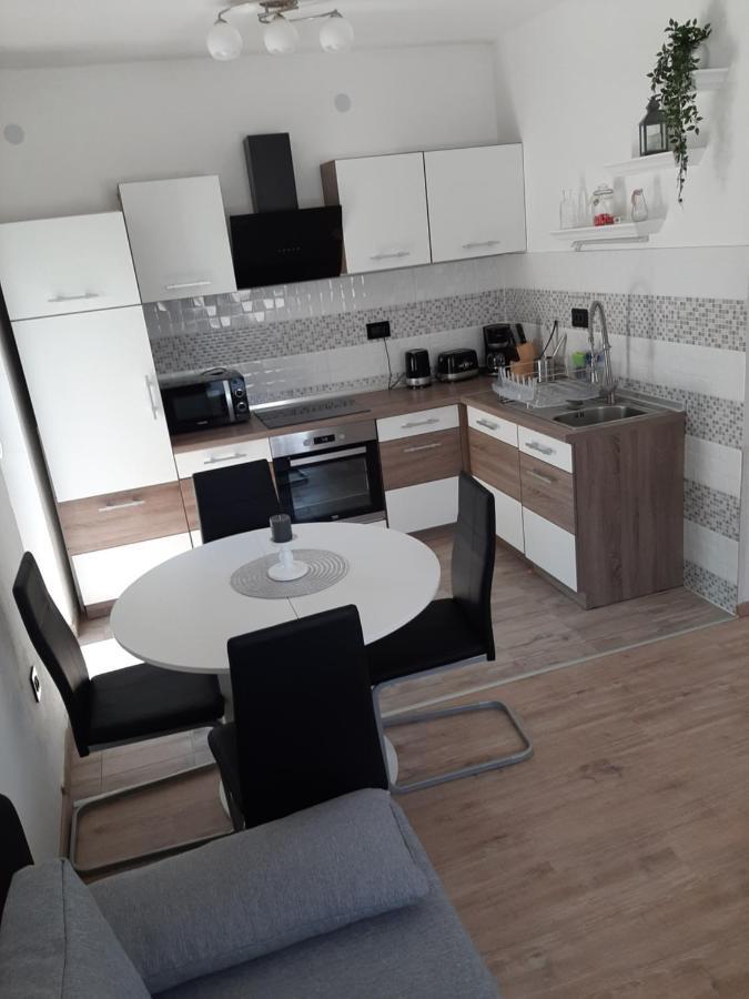 Ferienhaus Karlo Pridraga Ngoại thất bức ảnh