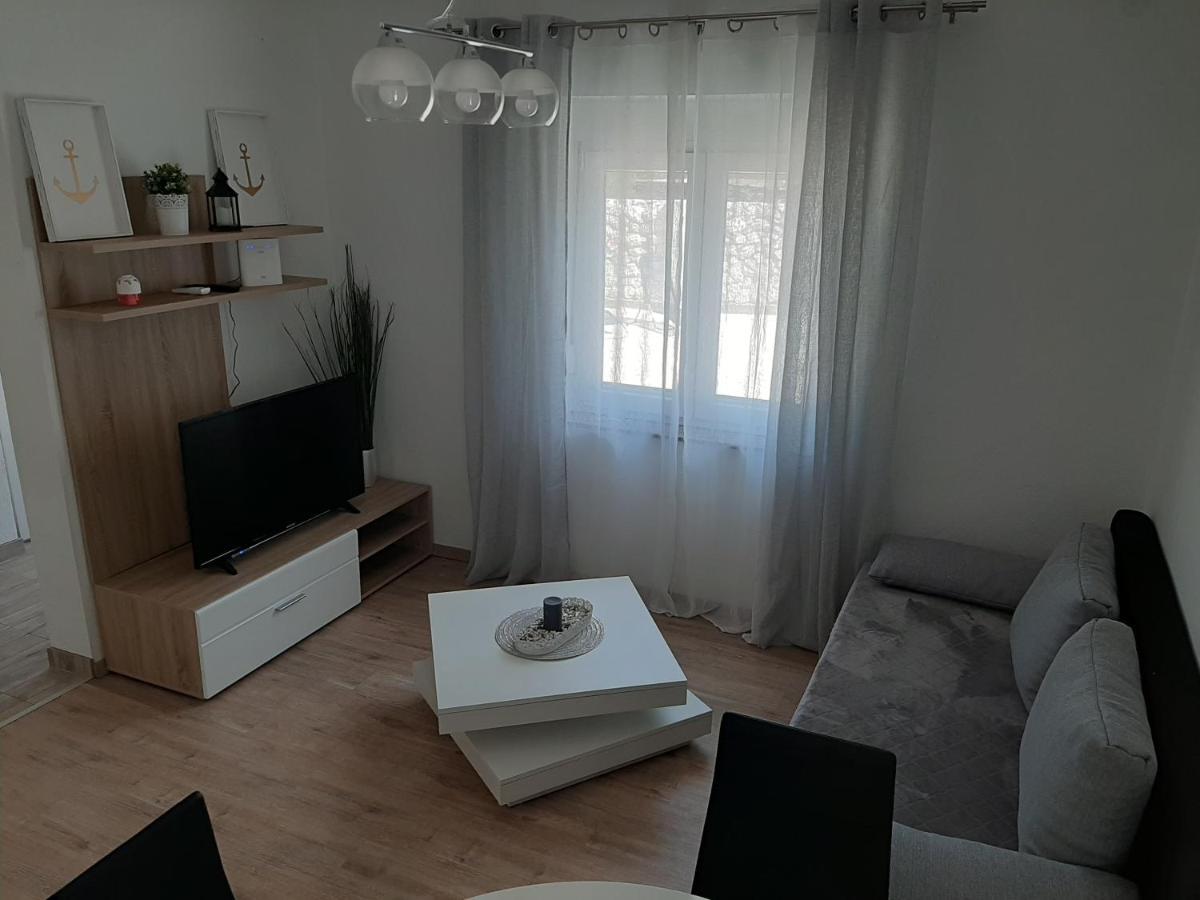 Ferienhaus Karlo Pridraga Ngoại thất bức ảnh