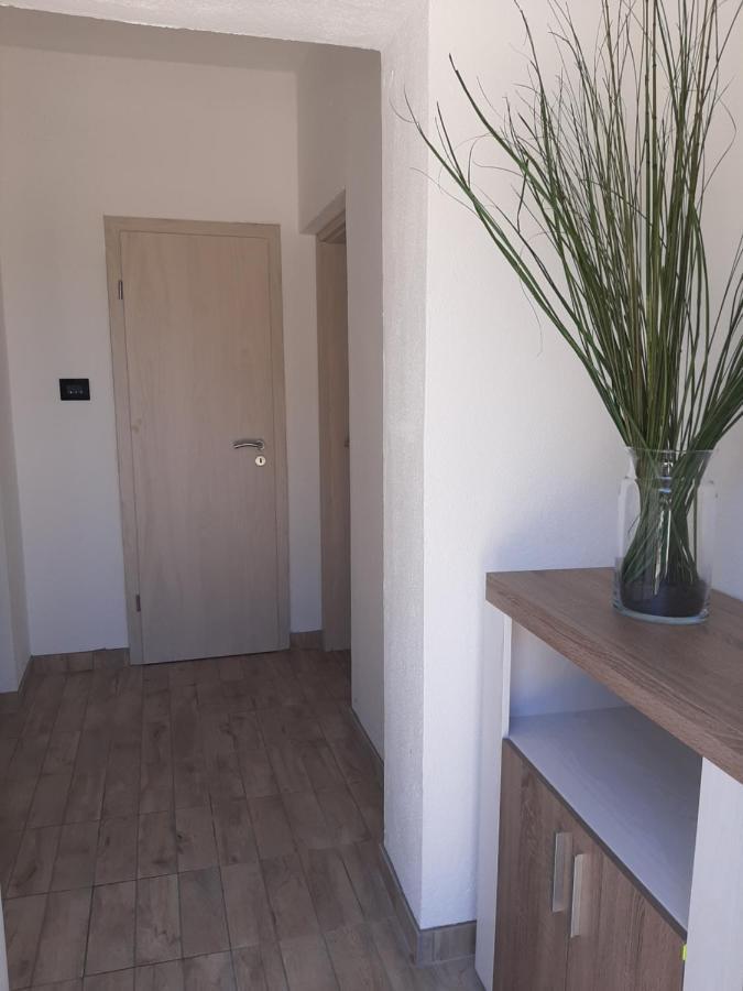 Ferienhaus Karlo Pridraga Ngoại thất bức ảnh